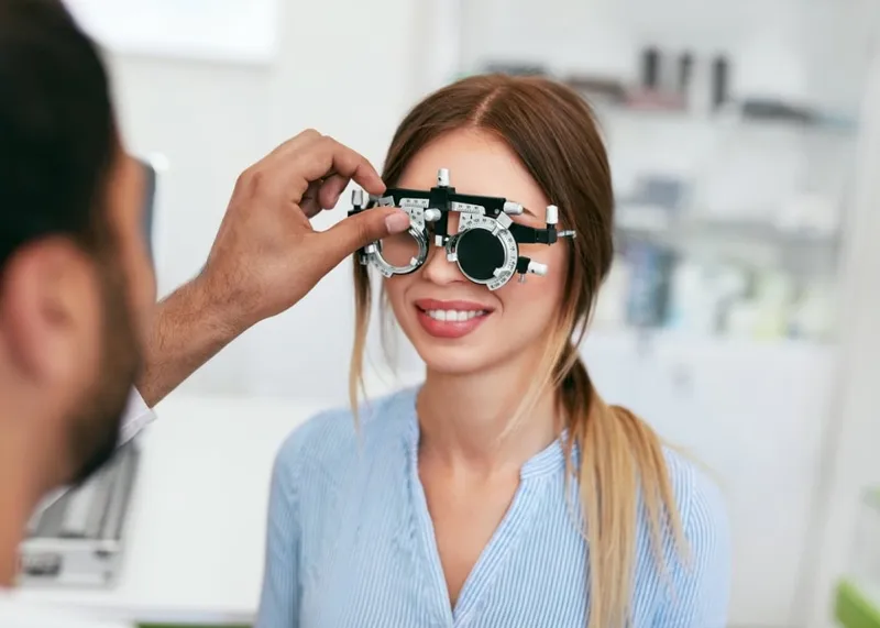 Advanced diagnostic eye equipment at a licensed ophthalmology center in Istanbul
